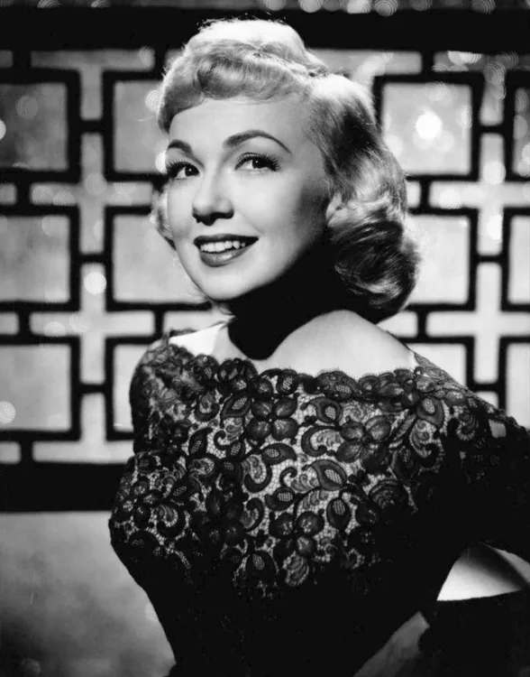 エイディー・アダムズ, コメディアン - アメリカ合衆国