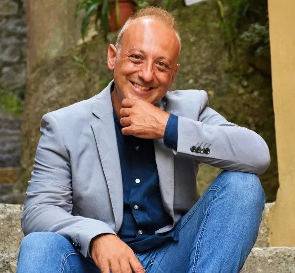 Giancarlo De Biasi, komedyen - İtalya