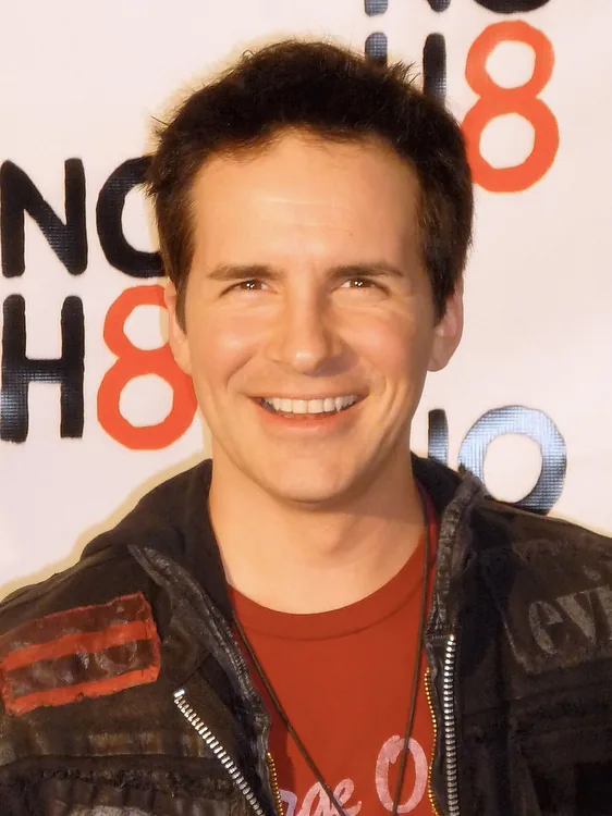 Hal Sparks, Comedian van Verenigde Staten