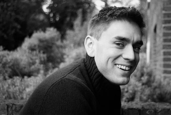 James Mullinger, koomik - Ühendkuningriik
