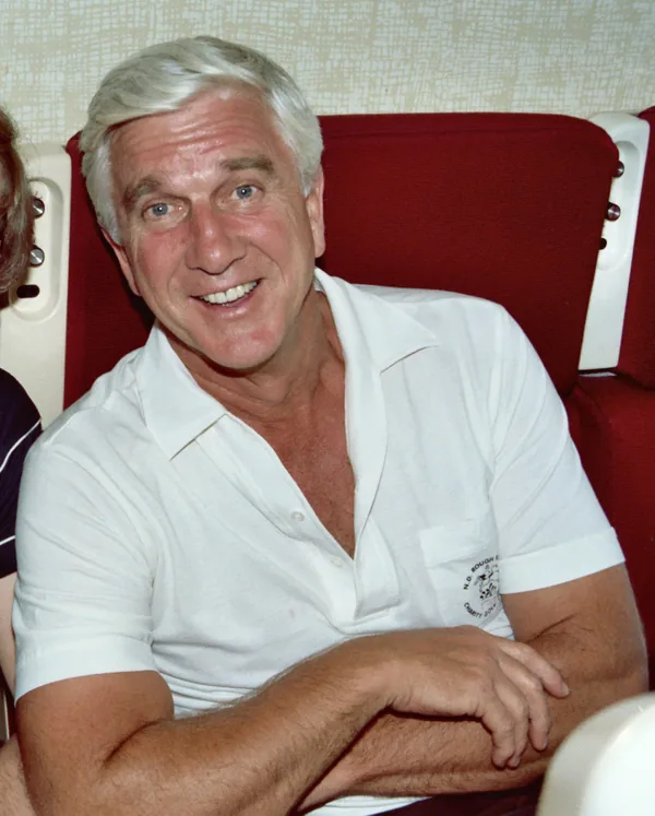 Leslie Nielsen, komedyen - Kanada