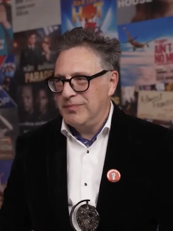 Patrick Marber, koomik - Ühendkuningriik