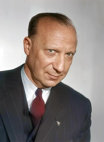 П'єр Дак, Комік з Франція